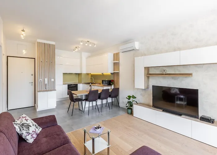 Ema 3 Apartment Split